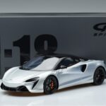 McLaren McLaren Artura Coupé Silber GT Spirit 1:18 1:18 Resin