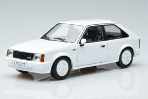 Opel Kadett D GTE Schrägheck Weiß MCG 1:18