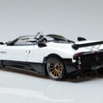 Pagani Pagani Zonda HP Barchetta Karbon Weiß LCD 1:18 1:18 Metall